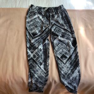 Lululemon Elastic Track/Studio Pant